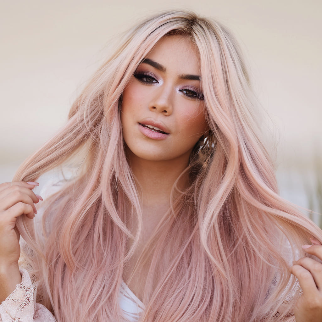 Chunky Pastel Pink Highlights for a Soft Pop of Color